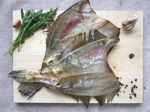 Треска соломка с перцем: Камбала ёрш (Мурманская) вяленая