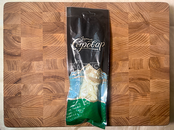 Сыр 100 гр ГОРНЫЙ СЫРОВАР (Косичка с укропом и чесноком) в Ново-Переделкино