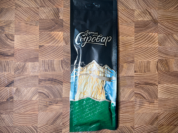 Сыр 60 гр ГОРНЫЙ СЫРОВАР (Паутинка копчёная) в Ново-Переделкино